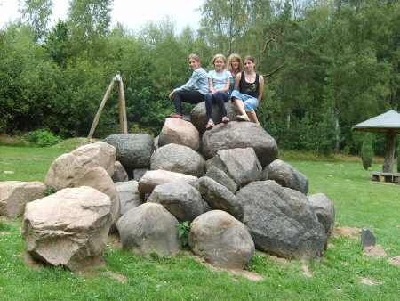  "Gipfelst�rmer" - Reiterinnen vom Heidehof im Findlingspark 